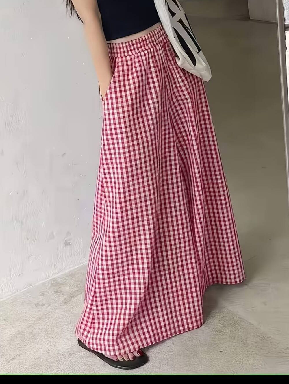 Wide-Leg Trousers with Elastic Waistband & Slant Pockets - Plaid Wide-Leg Pants - Picture 4 of 4